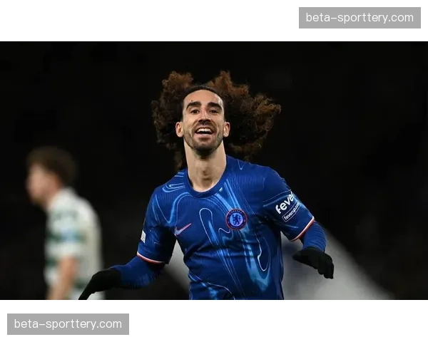 库库雷利亚对马兹拉维铲球获黄牌 VAR认定无需升级处罚 库库雷利亚对马兹拉维铲球获黄牌 VAR认定无需升级处罚